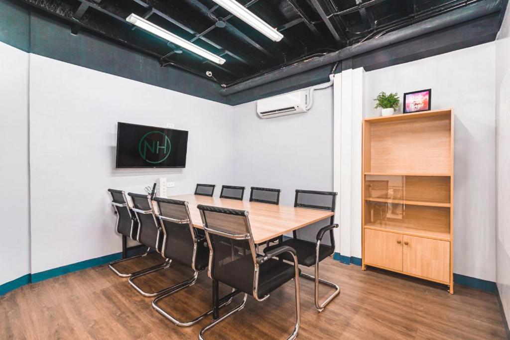 Nomad's Hub - Best Value Co-living Hostel, Cebu City