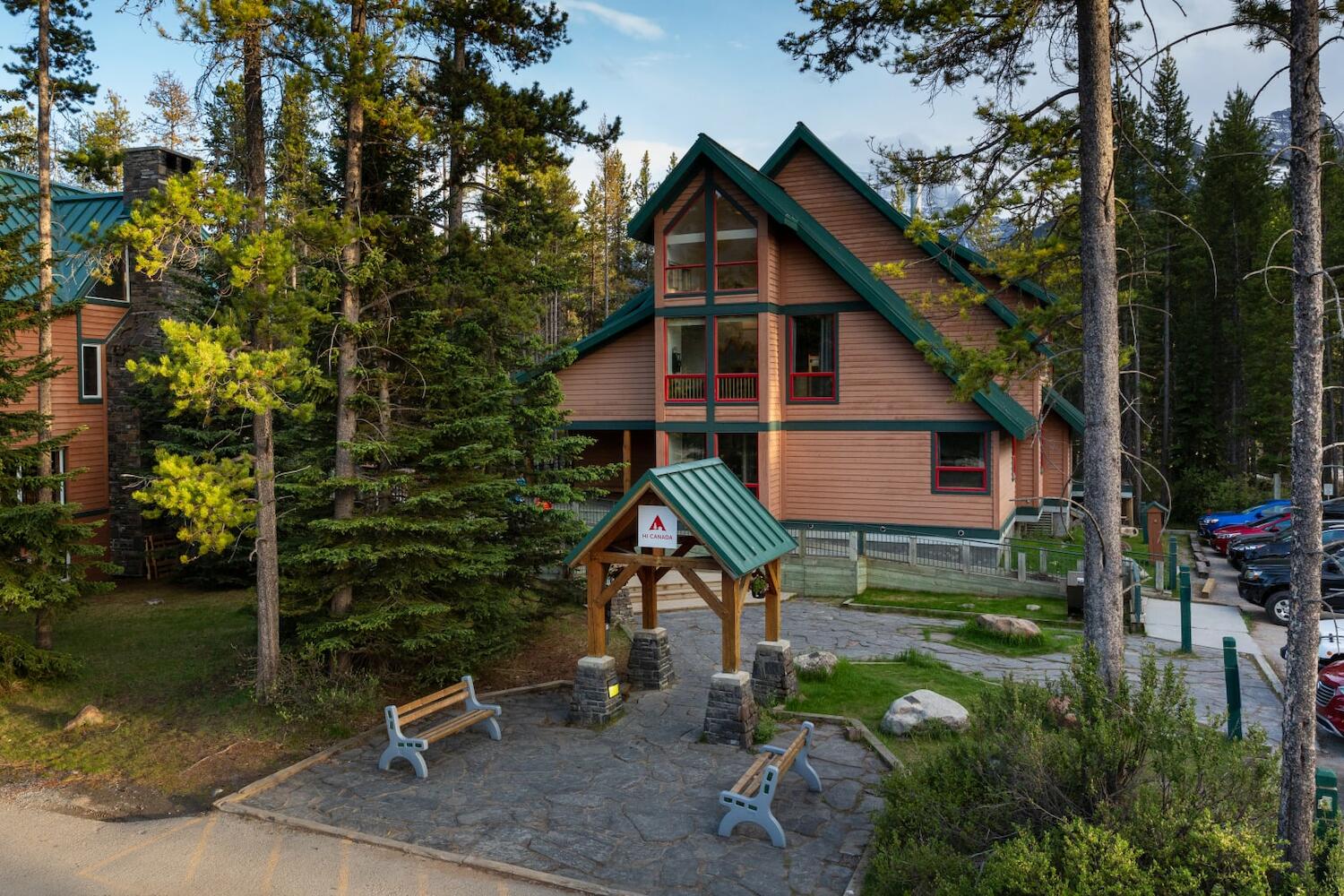 HI - Lake Louise Alpine Centre, Banff National Park