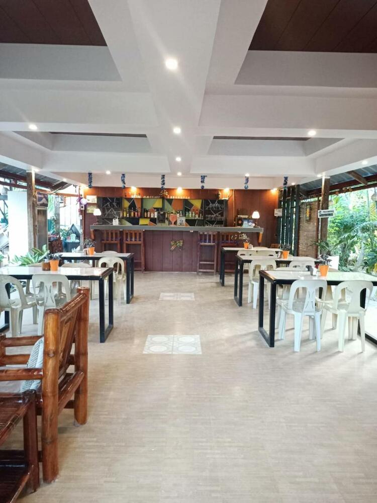 Adrianas Place Hostel Panglao, Panglao Island