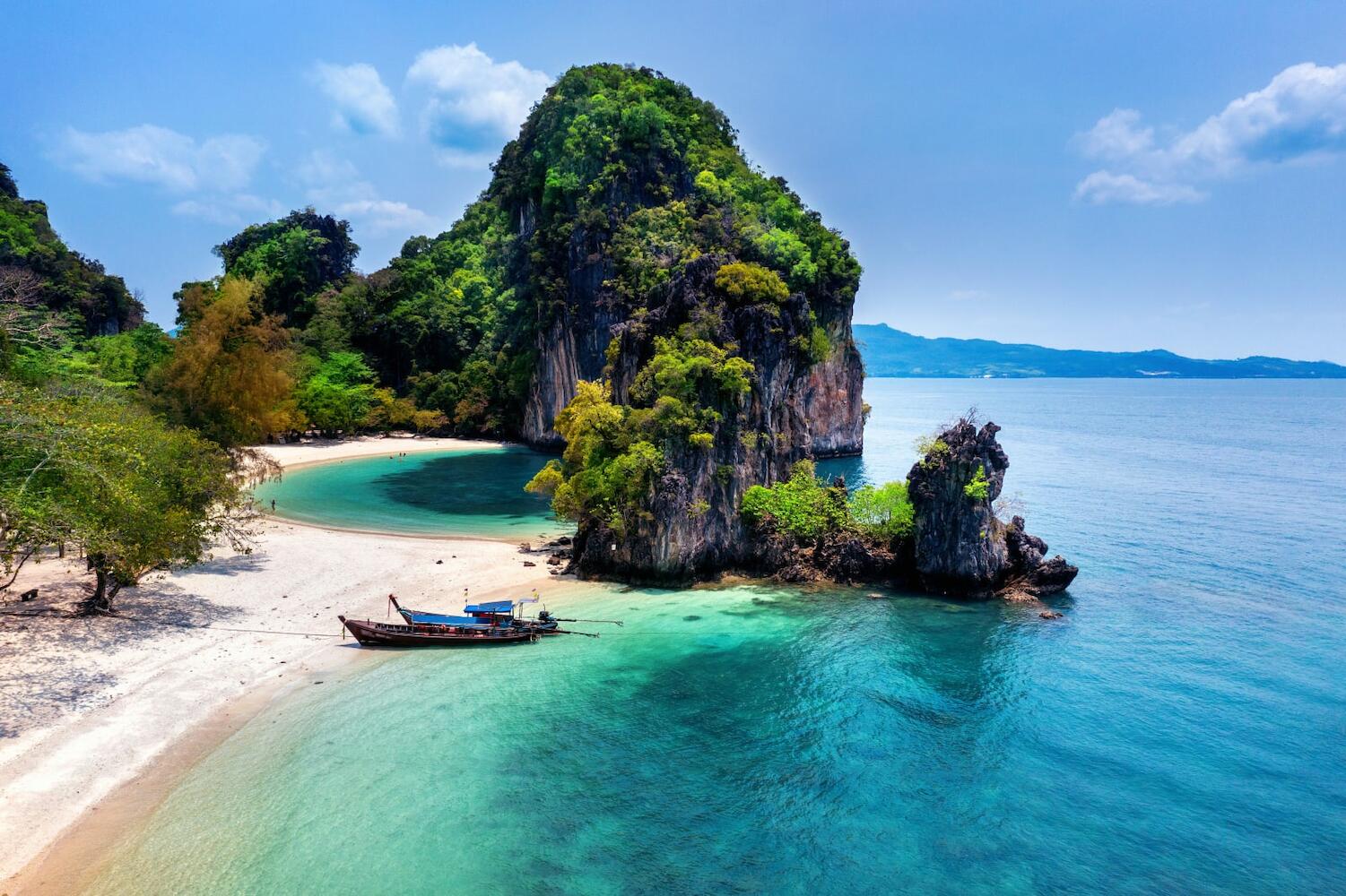 Bodega Koh Phi Phi, Ko Phi Phi