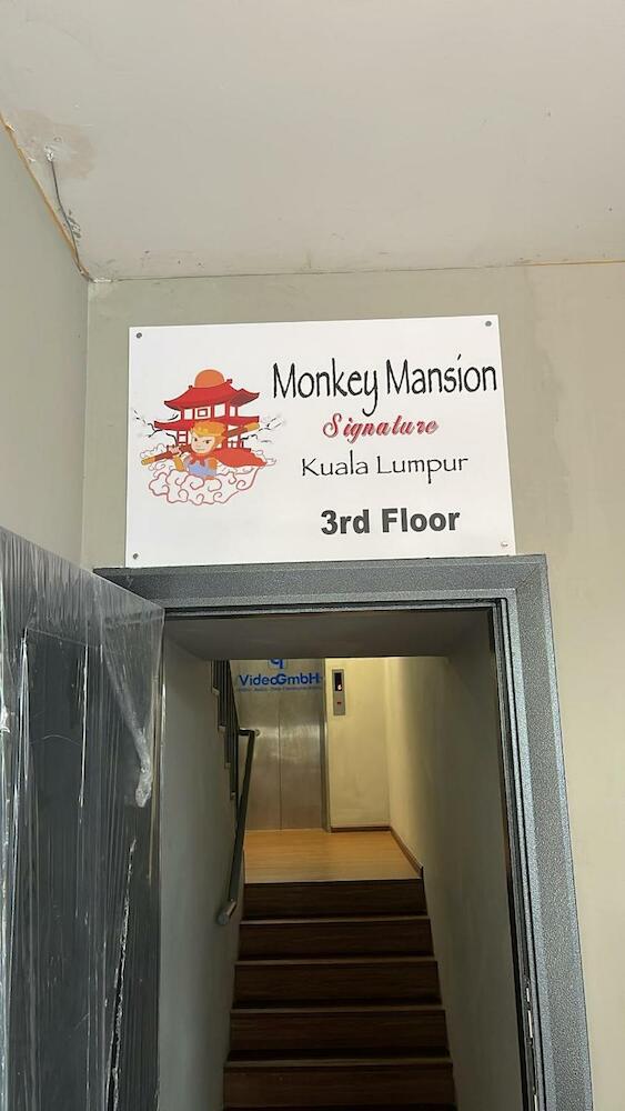 Monkey Mansion Signature, Kuala Lumpur