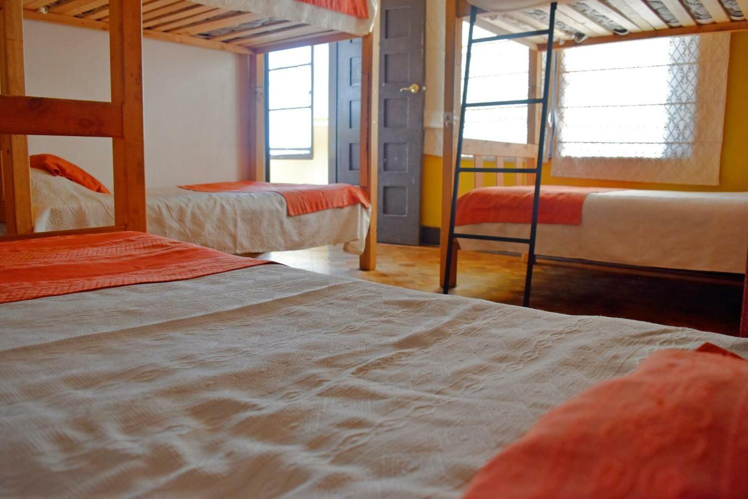 Landay Hostel, Santiago