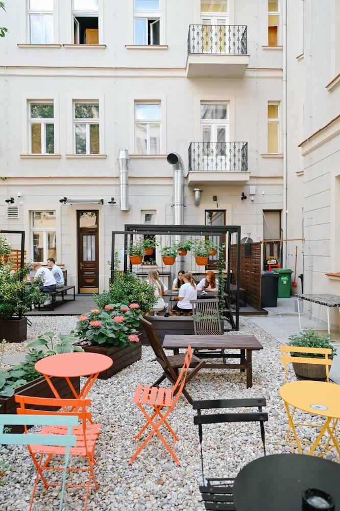 Dream Hostel, Prague