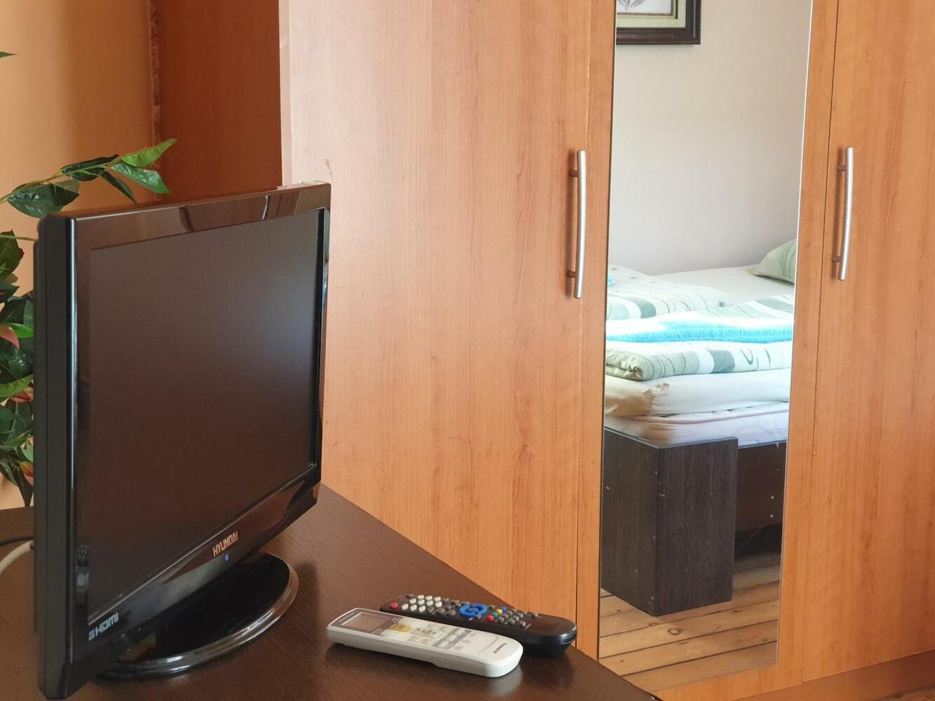 Elegance on a Budget - Rooms for Rent in Sofia Center, Sofia