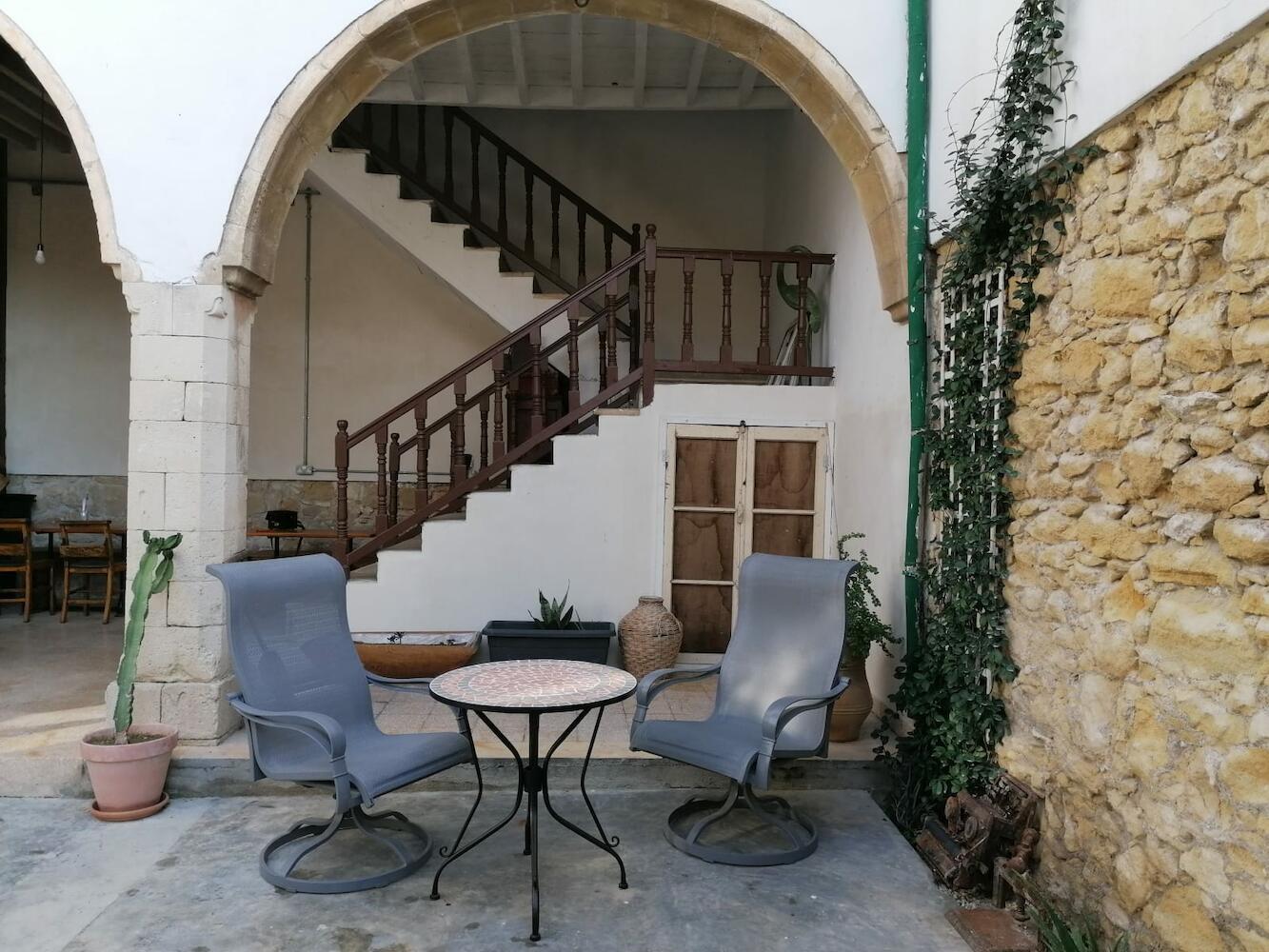 Le Mat Hostel, Larnaca