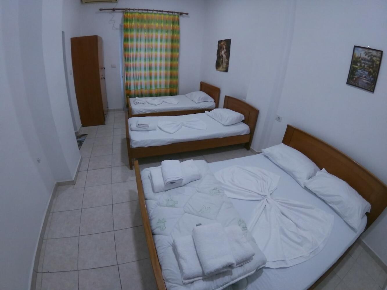 Casa Mia Hostel Sr, Sarandë