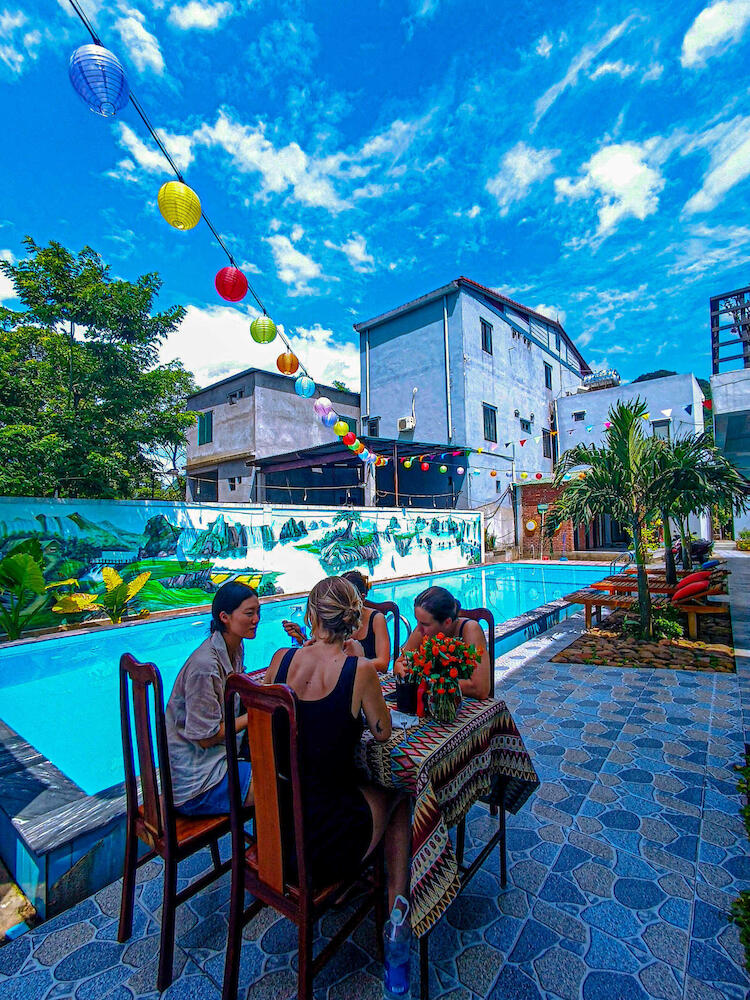 Yolo Pool Bar Villas, Phong Nha