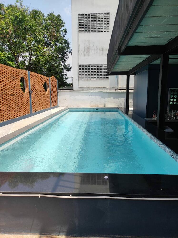 Deva Hostel & Relax Pool, Chiang Mai