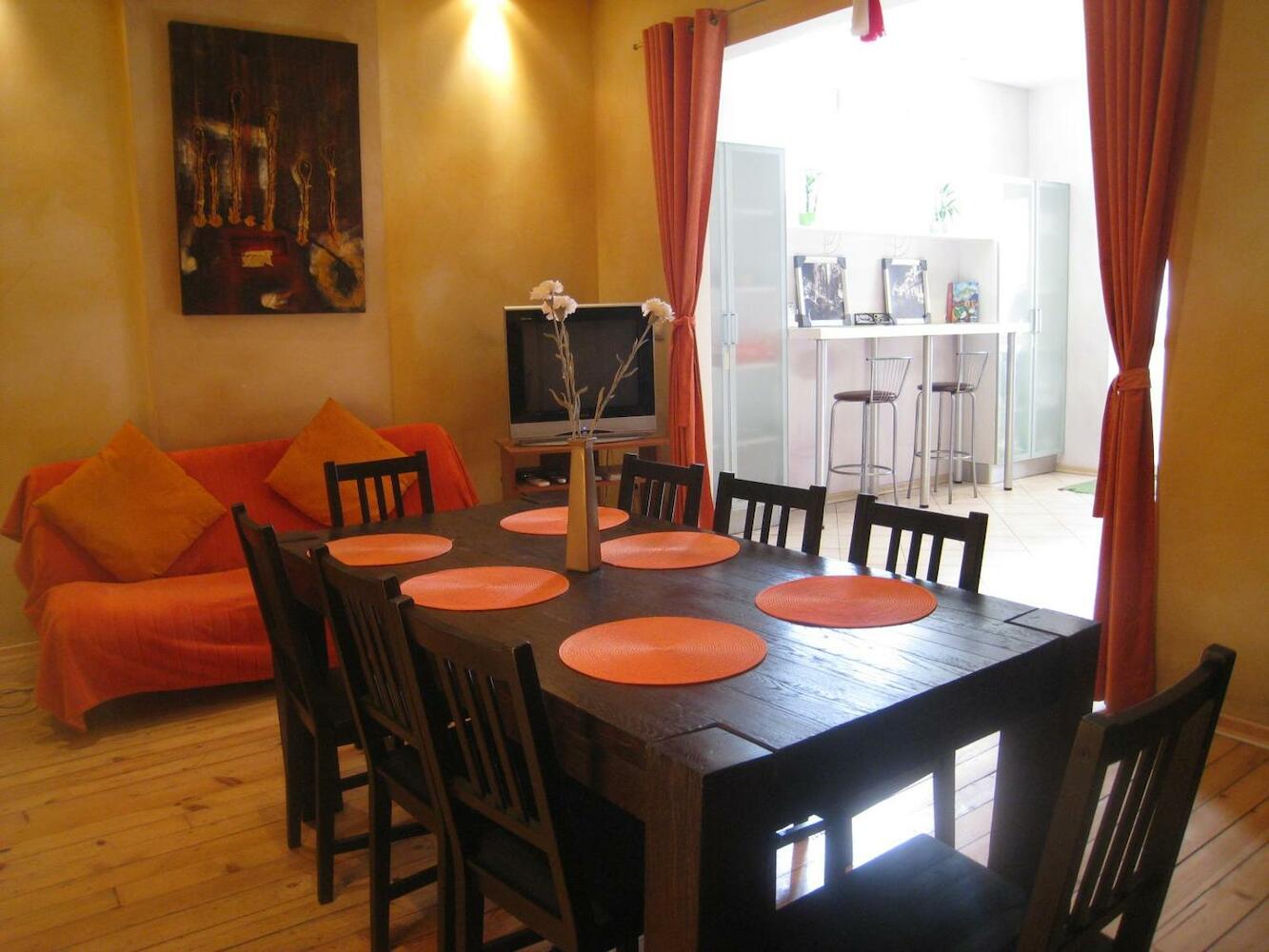 Elegance on a Budget - Rooms for Rent in Sofia Center, Sofia