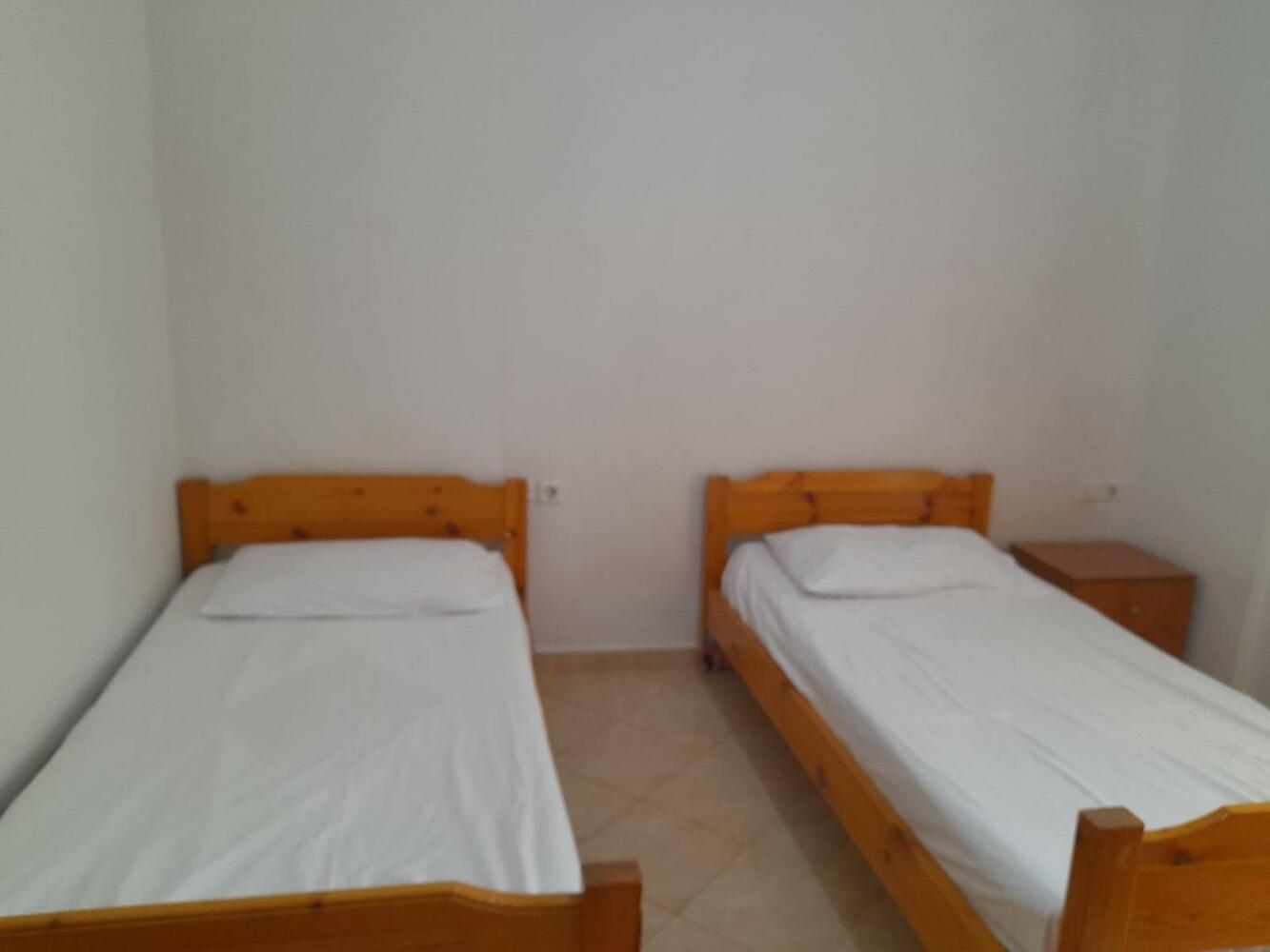 Filipi Hostel, Sarandë