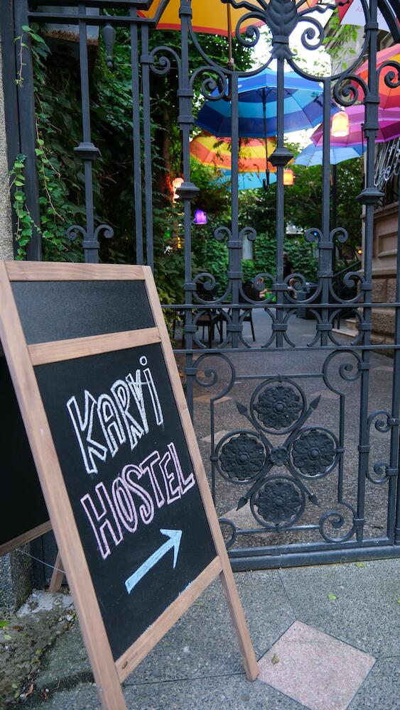 Karvi Hostel & Suites, Batumi