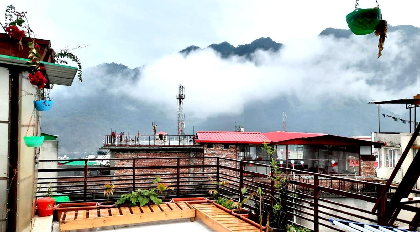 The Mountain View Hostel, Rishikesh