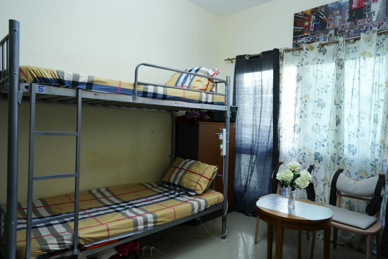 Top Stay- Backpackers For Ladies Only Near Burjuman Metro Station, Dubai