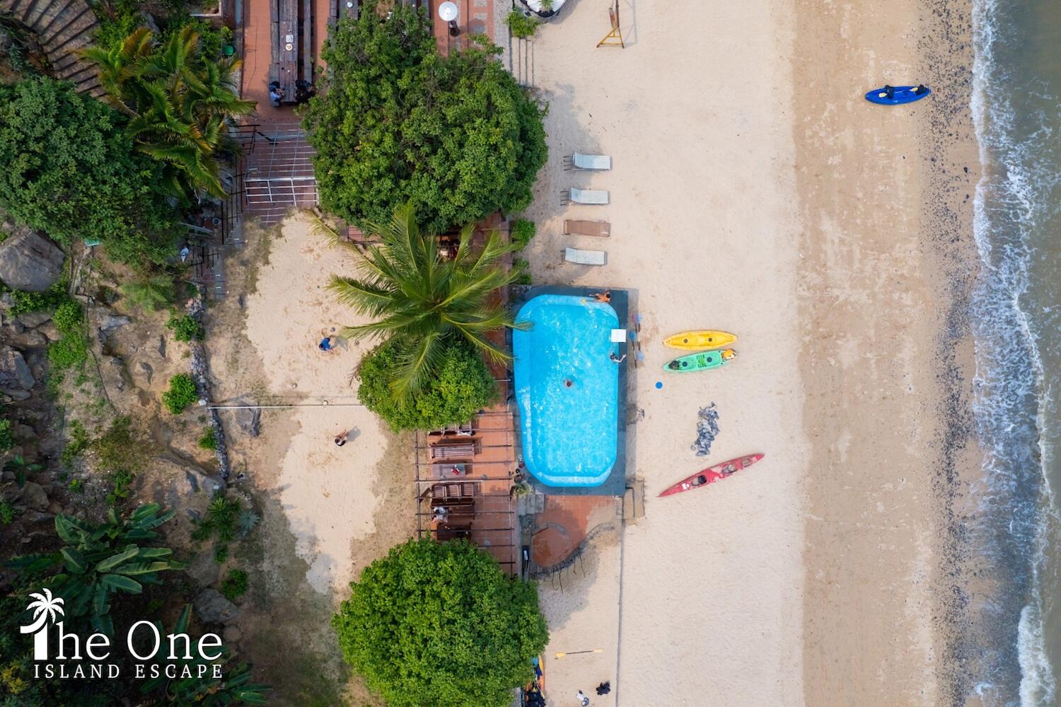 The One Island Escape, Cat Ba Island