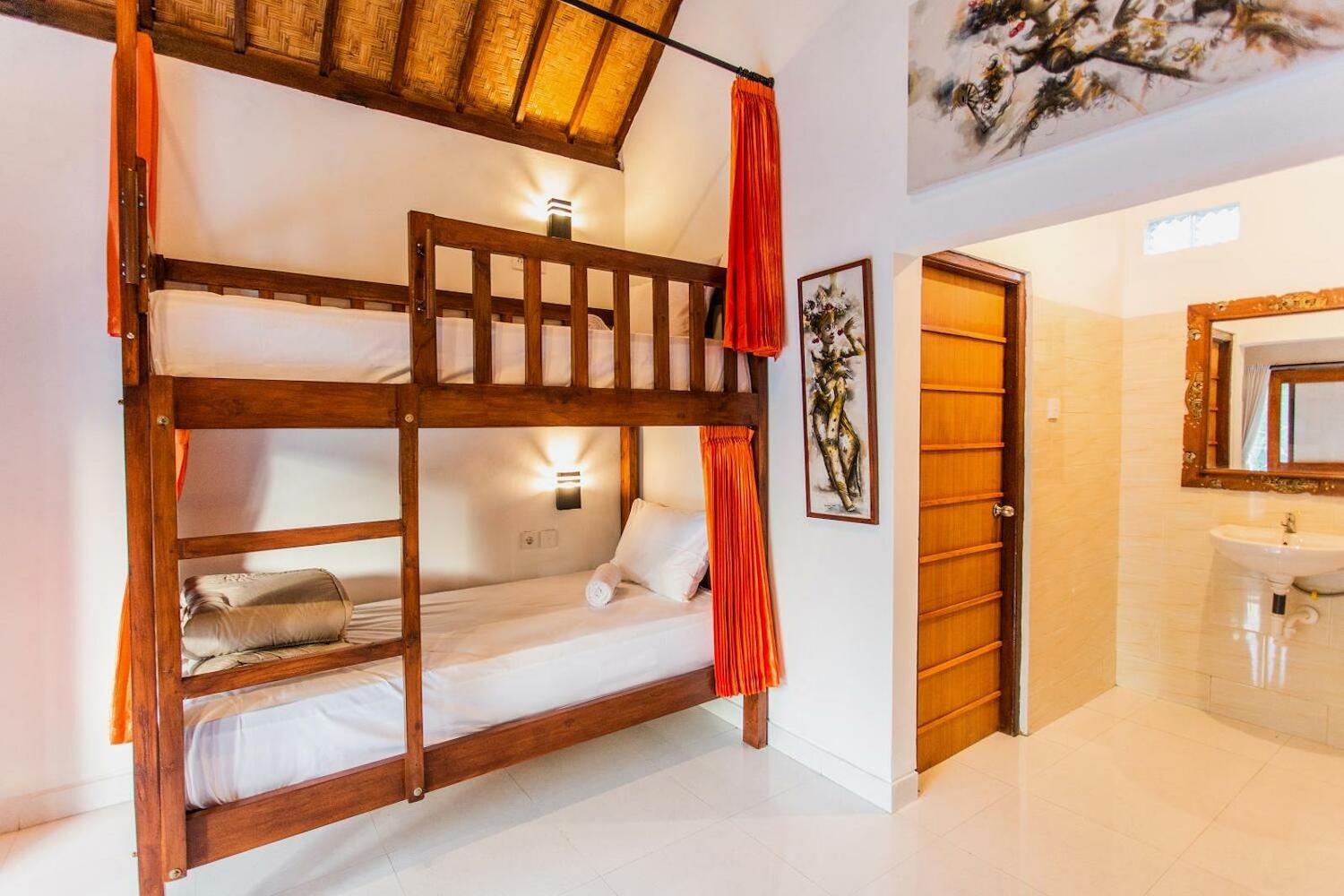 Camar Cottage & Hostel, Nusa Penida