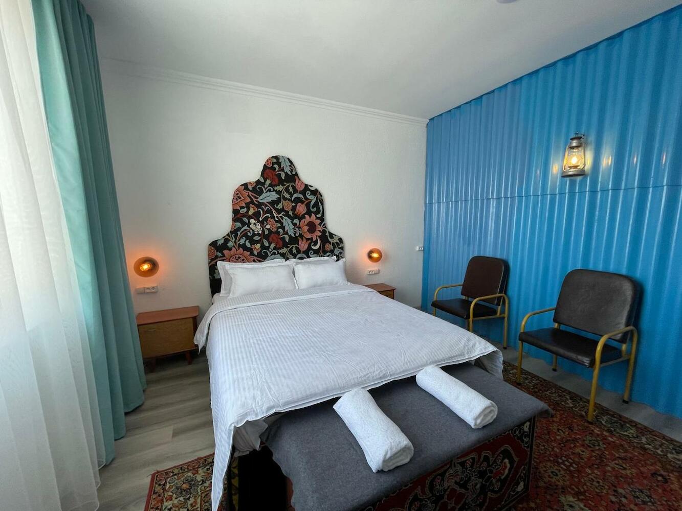 Duet Hostel, Karakol