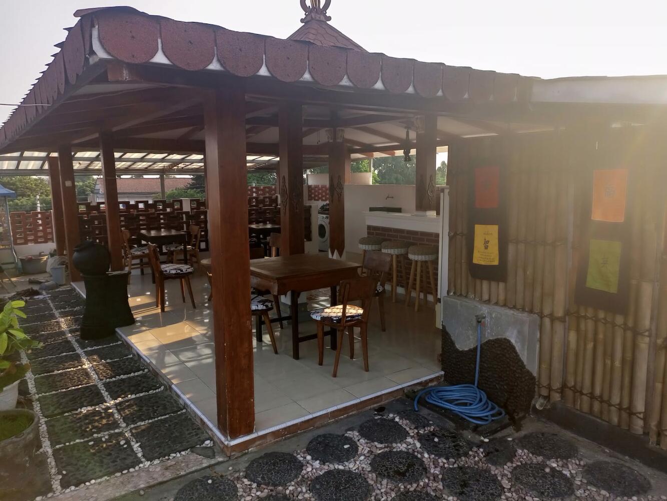 Zen Moon Hostel, Yogyakarta