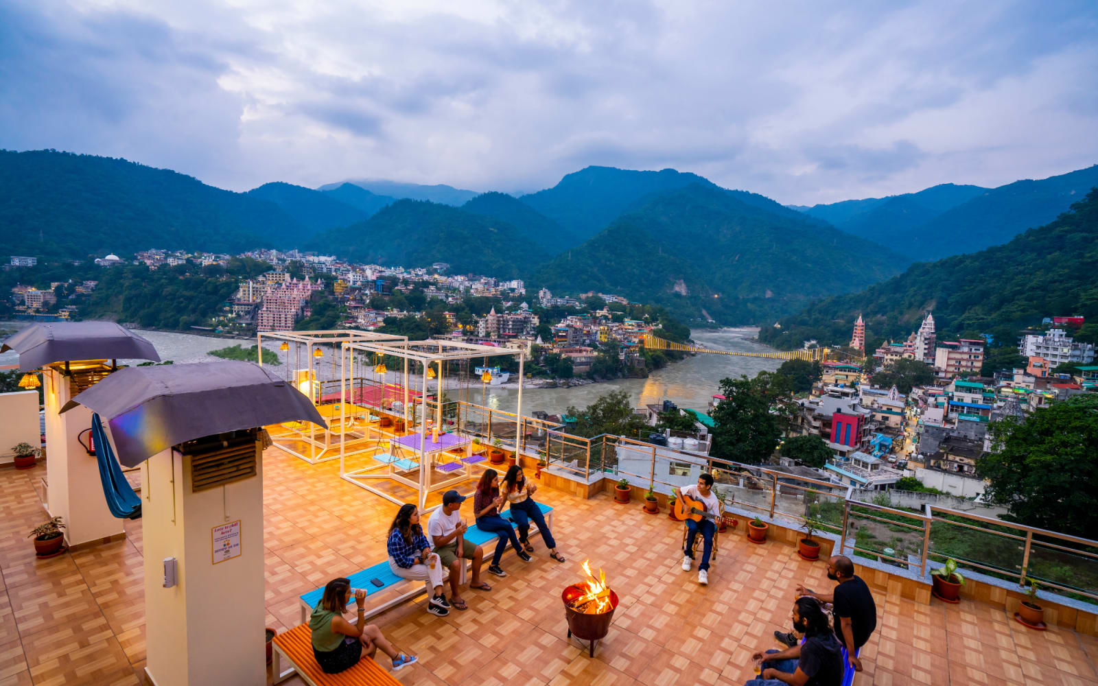 goSTOPS Rishikesh, Lakshman Jhula - Rooms & Dorms, Rishikesh