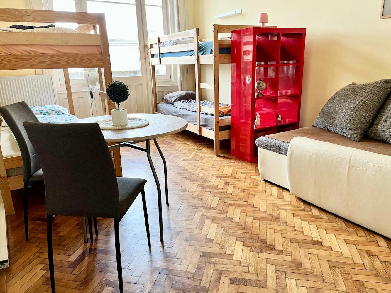 Zen Hostel by Central Market, Budapest