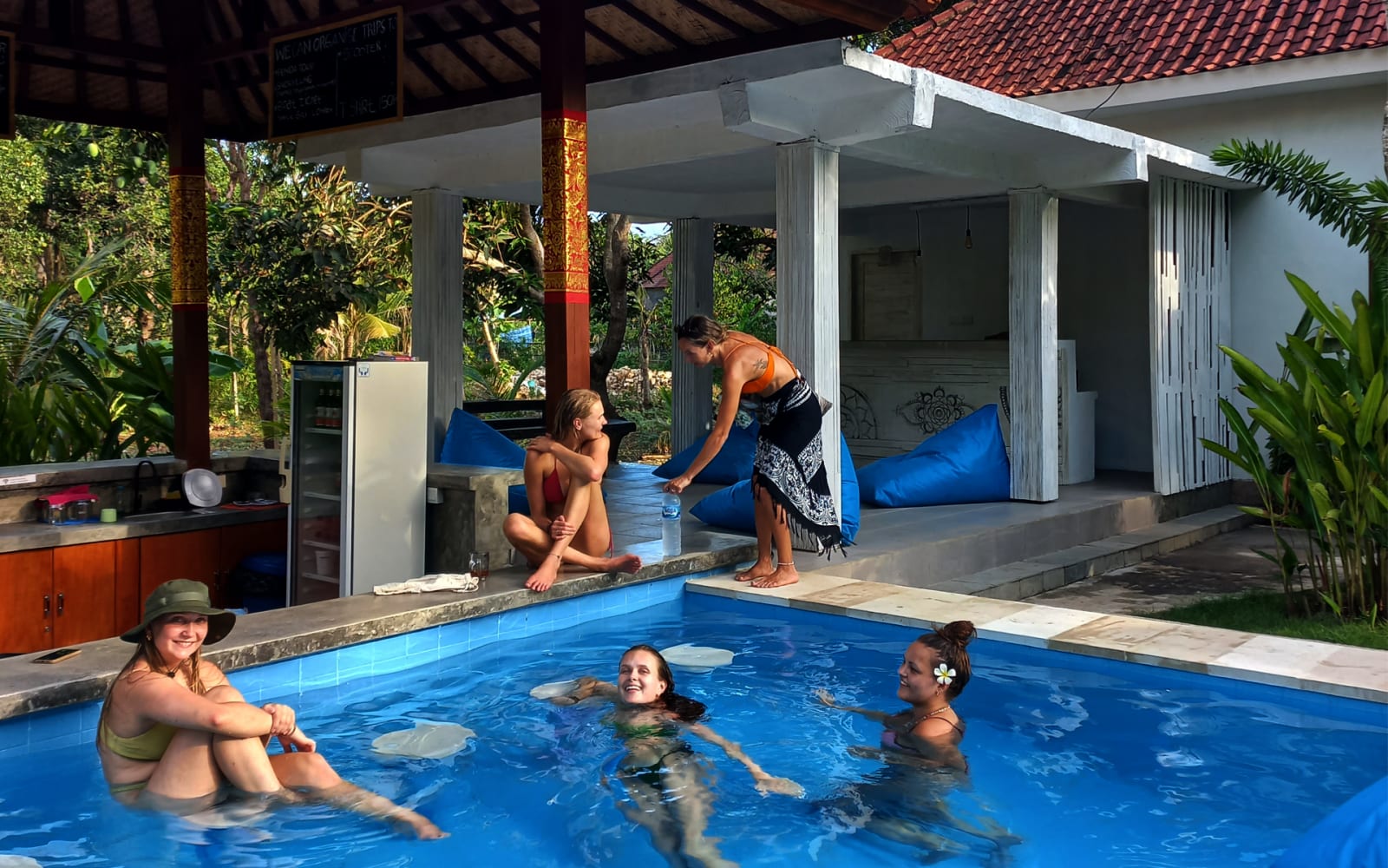 Castaway Island Hostel, Nusa Lembongan