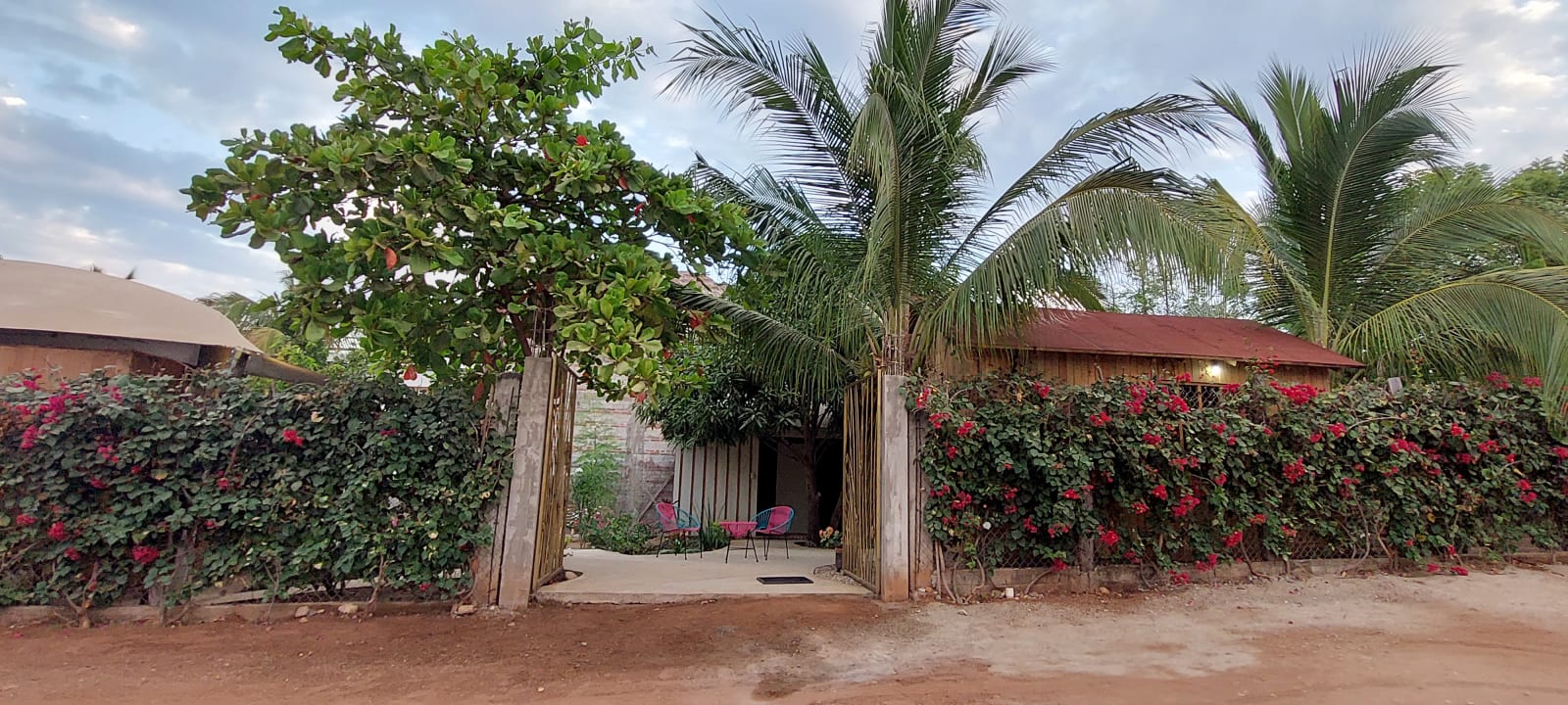 Bugambilias Alojamiento, Puerto Escondido