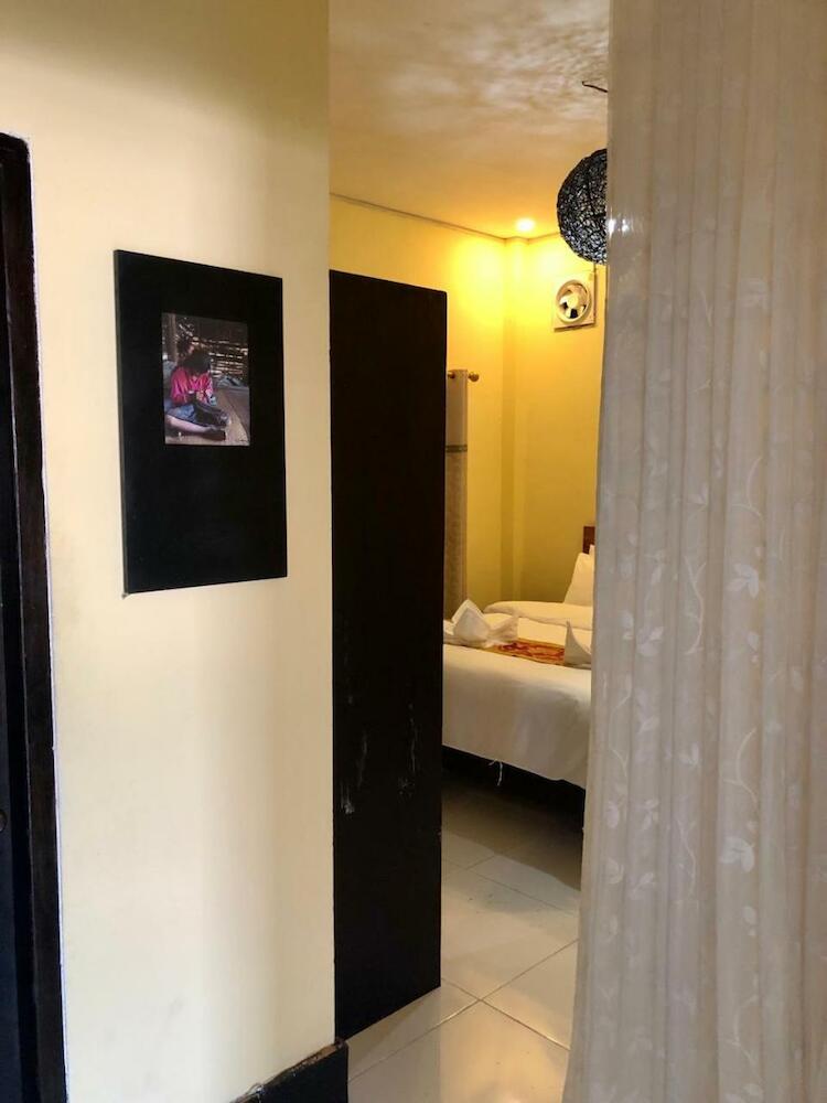 Meet sunset hostel Luangprabang, Luang Prabang