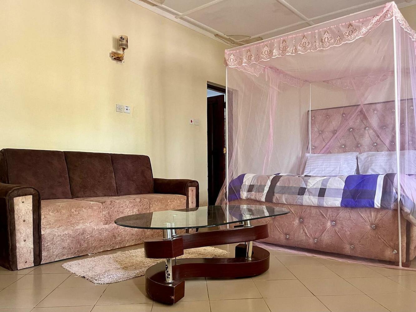 Akogo House - Hostel & Backpackers, Mombasa