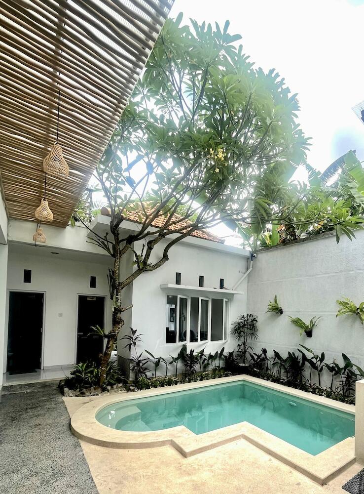 Best Canggu Hostel, Canggu