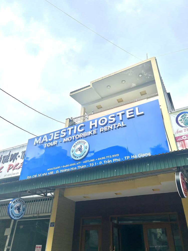 Majestic Hostel - Tour & Motorbike Rental, Ha Giang