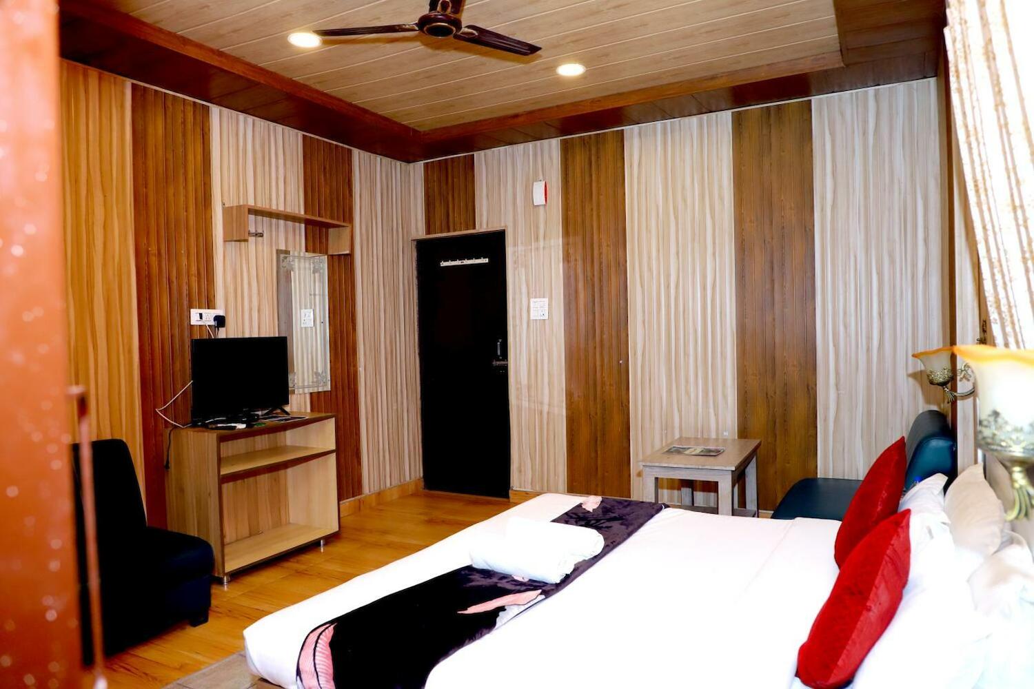 The Mountain View Hostel, Rishikesh