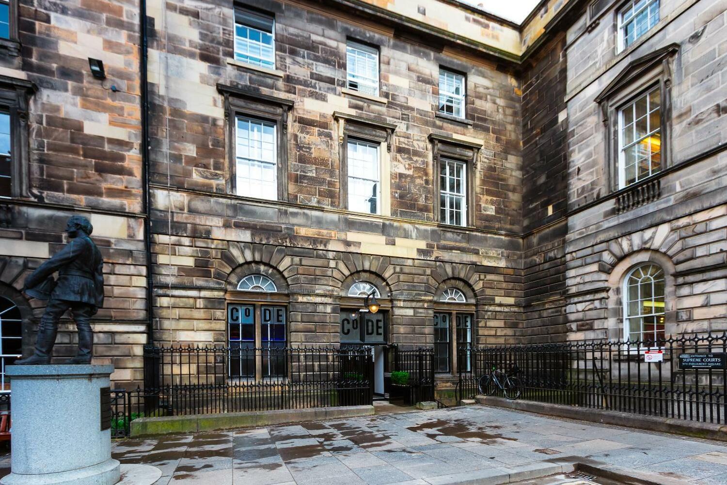 CoDE Pod Hostels - THE CoURT, Edinburgh