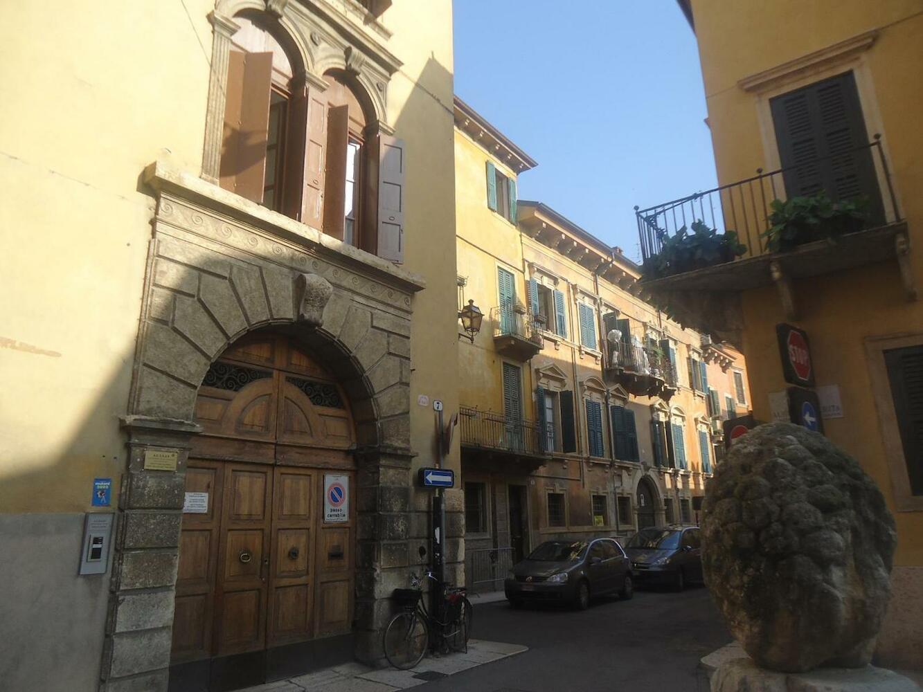 Protezione della Giovane - female hostel, Verona