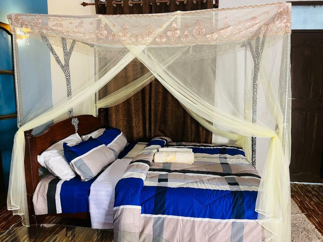 Akogo House - Hostel & Backpackers, Mombasa