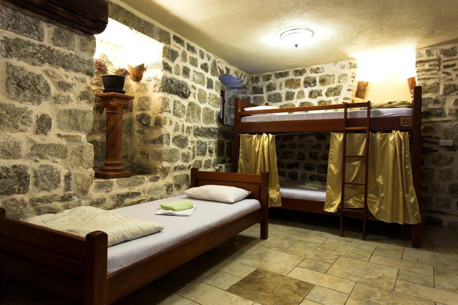 Old Town Youth Hostel, Kotor