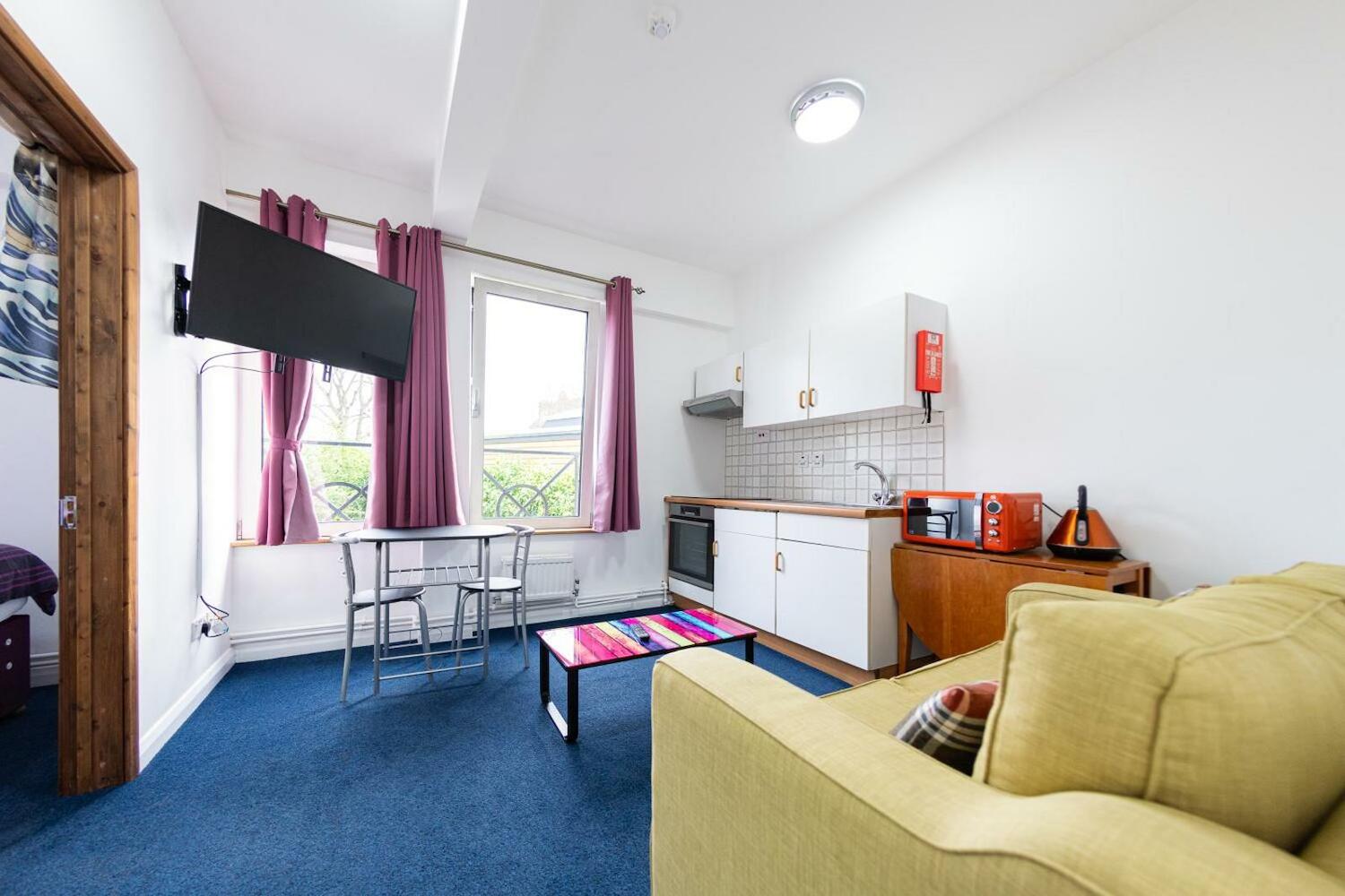 The 13 BEST Youth Hostels in London 2025 (with Prices)