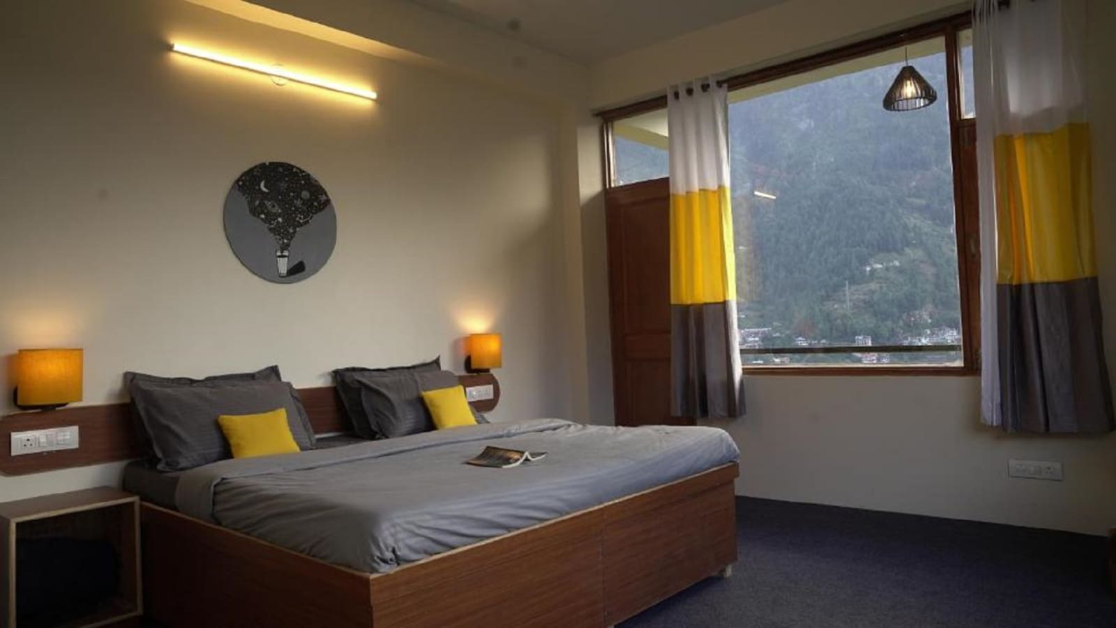 Firefly Hostel, Manali