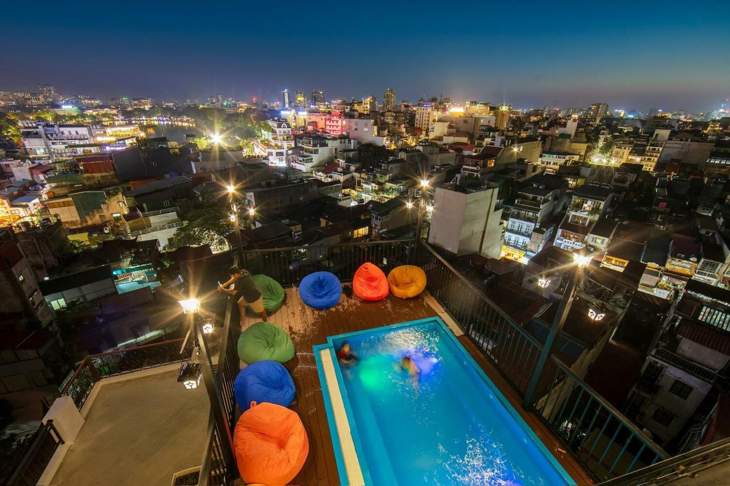 Lakeview Backpackers Hostel & Rooftop Bar, Hanoi