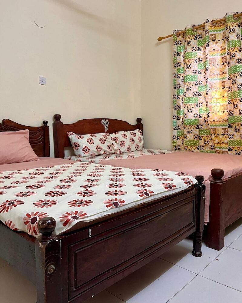 Akogo House - Hostel & Backpackers, Mombasa