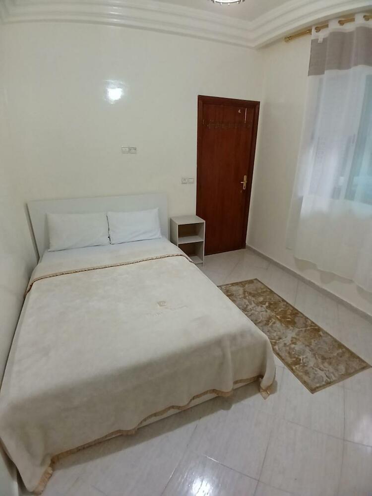 Chambre Privative Dans Un Appartement Partagé, Casablanca