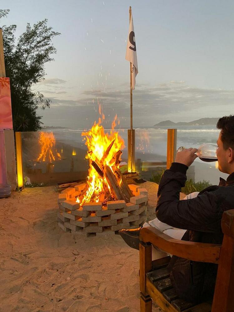 Graffi Beach Hostel, Florianópolis