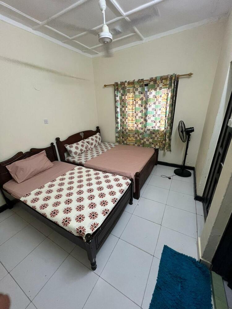 Akogo House - Hostel & Backpackers, Mombasa