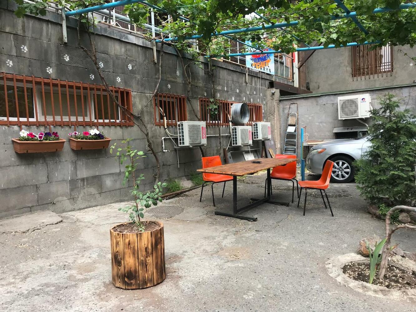 Kataryn Hostel, Yerevan