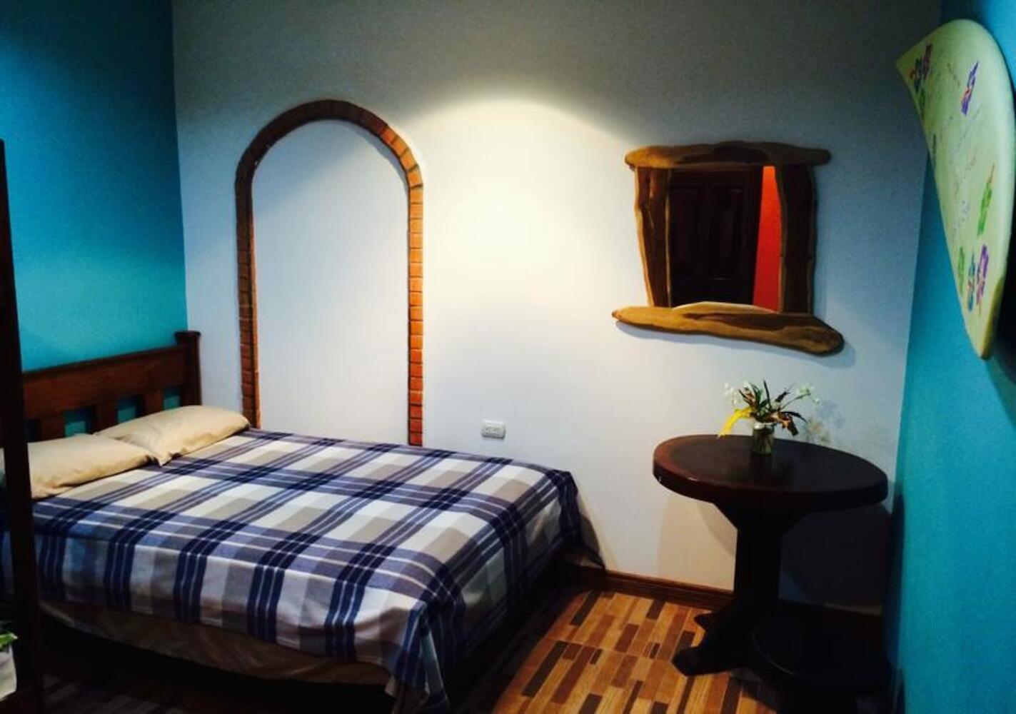 Coral Reef Surf Hostel & Camp, Tamarindo