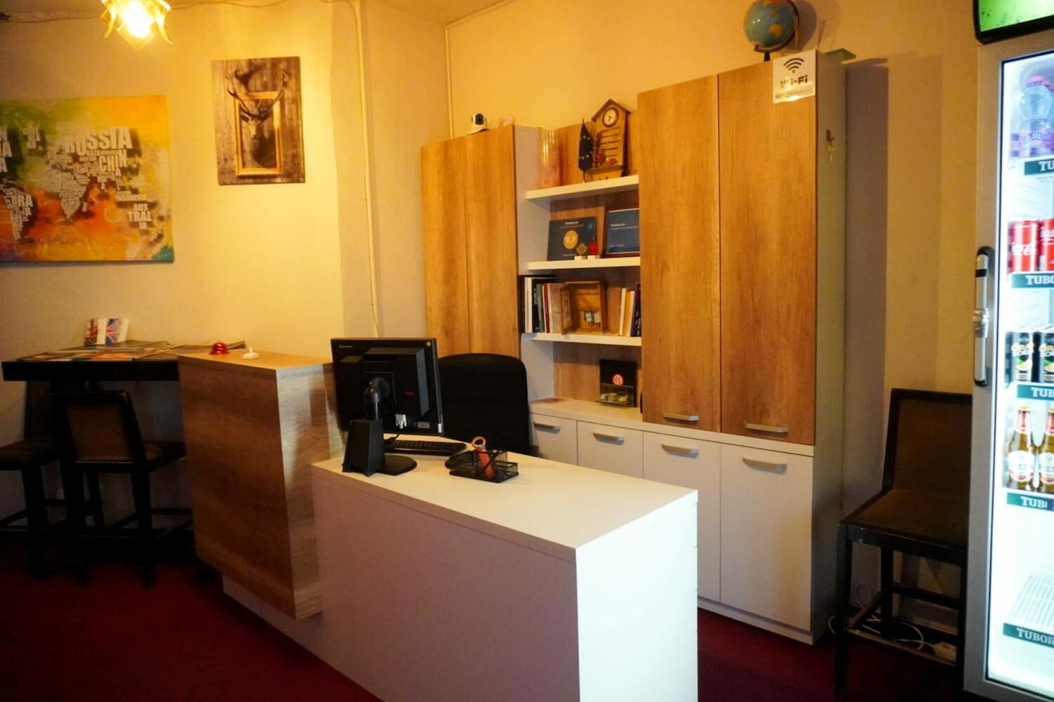 Moon Hostel, Pristina