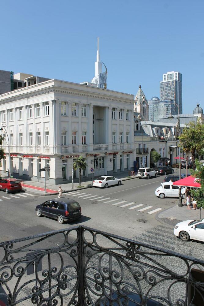 Hostel In, Batumi