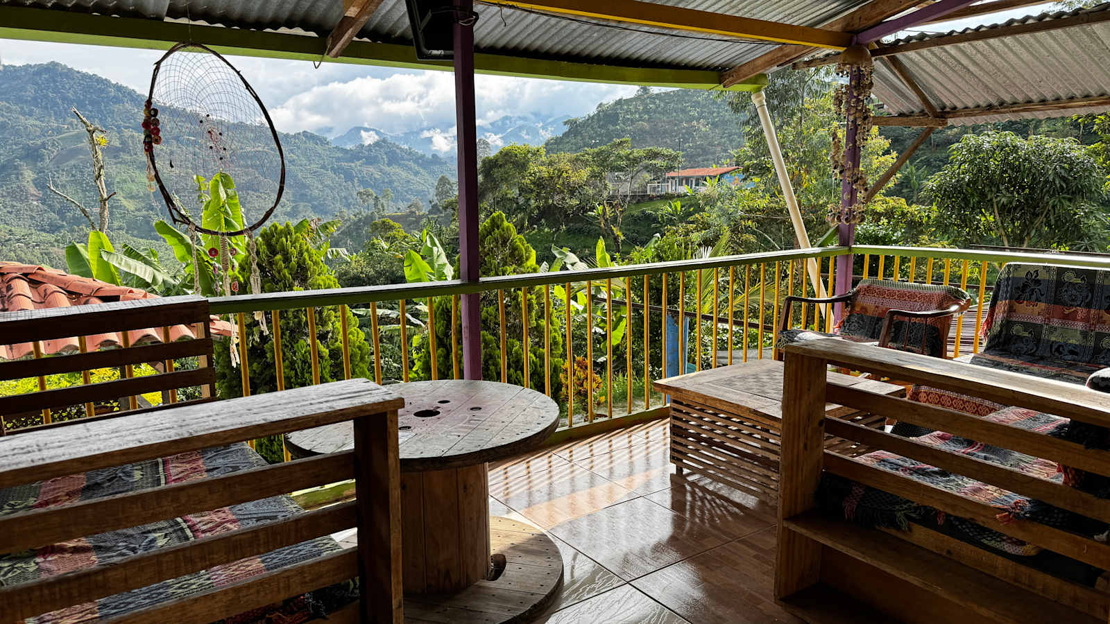 Ayahuasca Casa Artística, Jardin