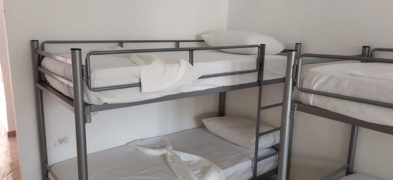 Hostel Tradita Tironse, Tirana