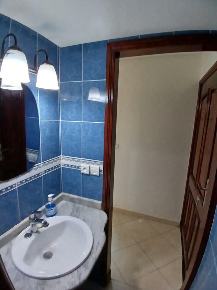 Chambre Privative Dans Un Appartement Partagé, Casablanca