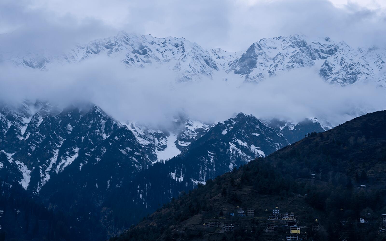 Moustache Manali, Manali