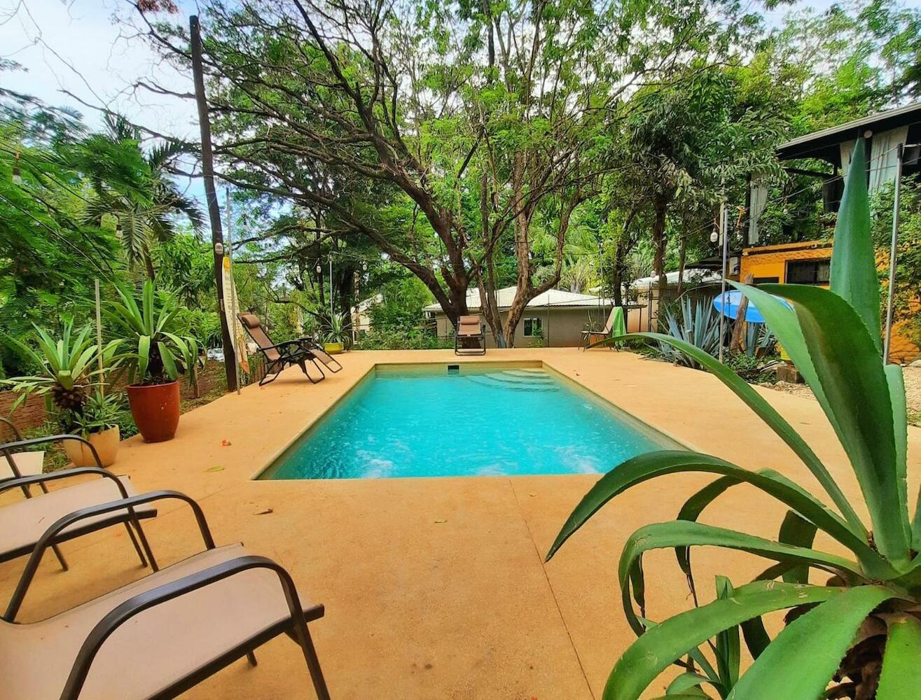 Casa Pura Vida Surf Hostel - Tamarindo Costa Rica, Tamarindo